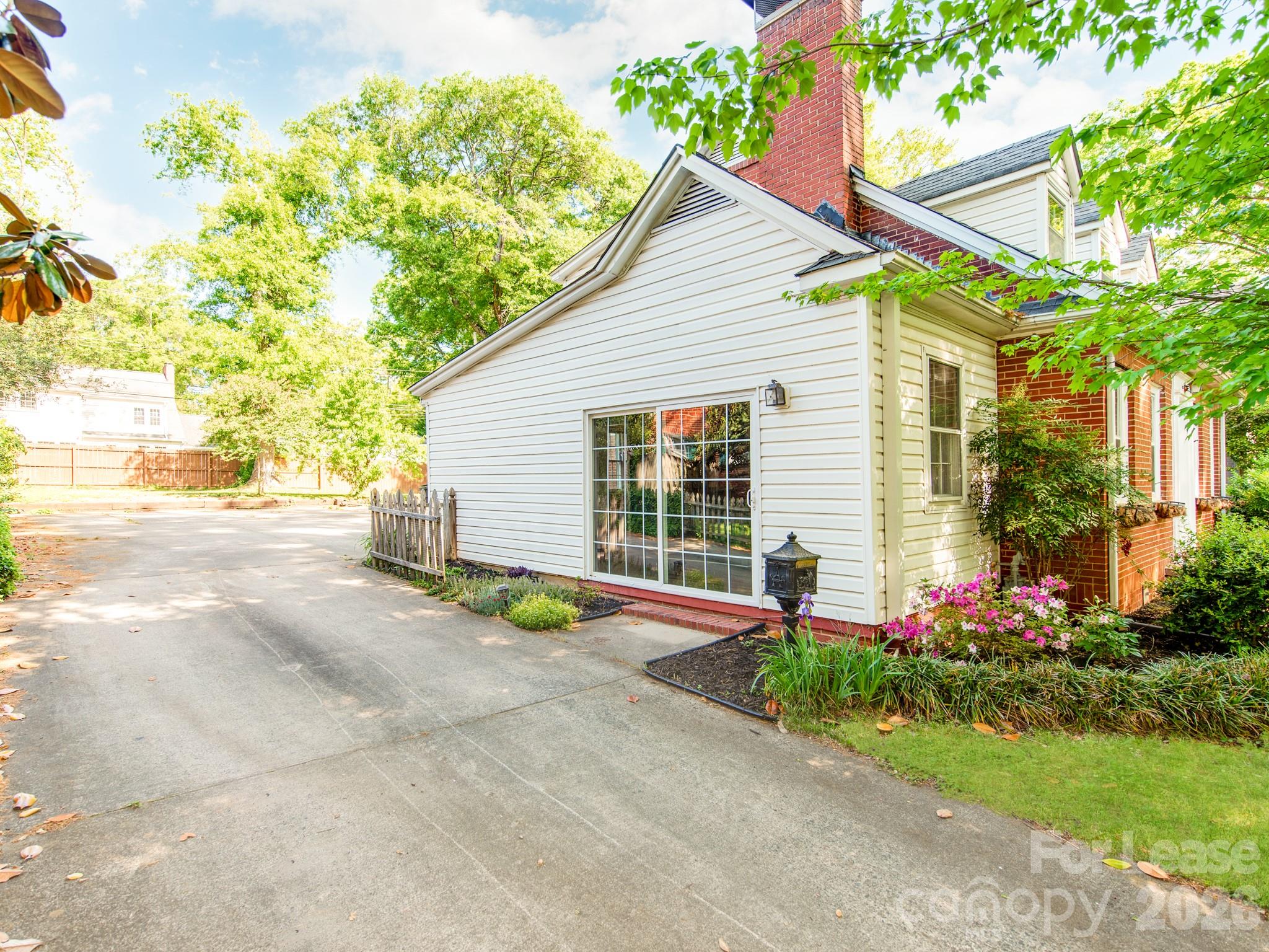1209 Oakwood Avenue Gastonia NC 28052