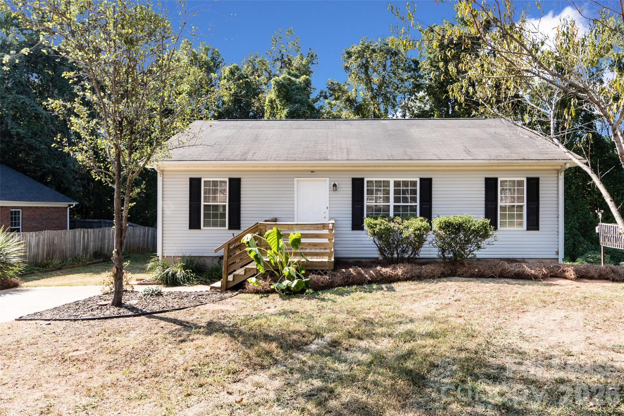 814 King Arthur Drive Gastonia NC 28056