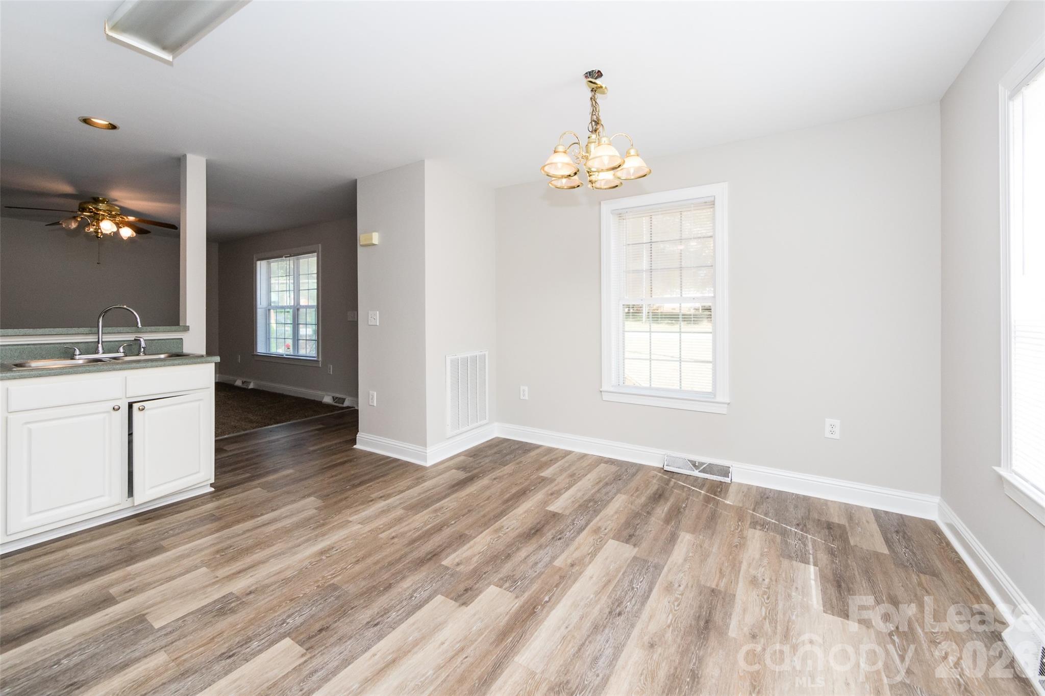 814 King Arthur Drive Gastonia NC 28056