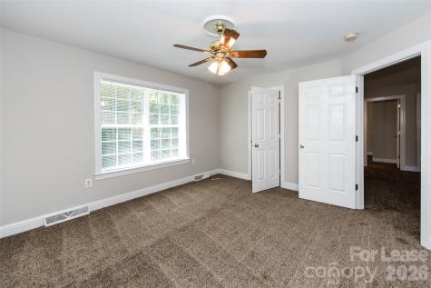 814 King Arthur Drive Gastonia NC 28056
