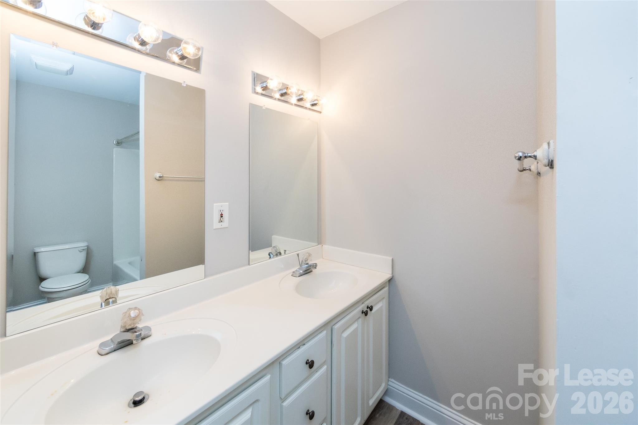 814 King Arthur Drive Gastonia NC 28056