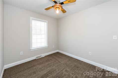 814 King Arthur Drive Gastonia NC 28056