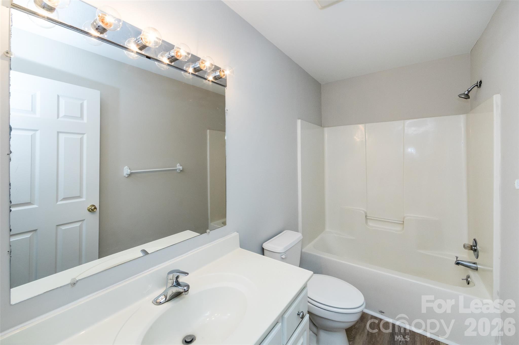814 King Arthur Drive Gastonia NC 28056