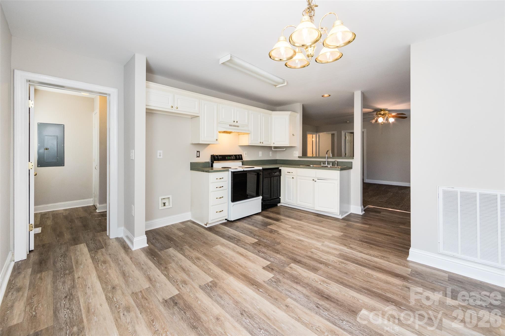 814 King Arthur Drive Gastonia NC 28056