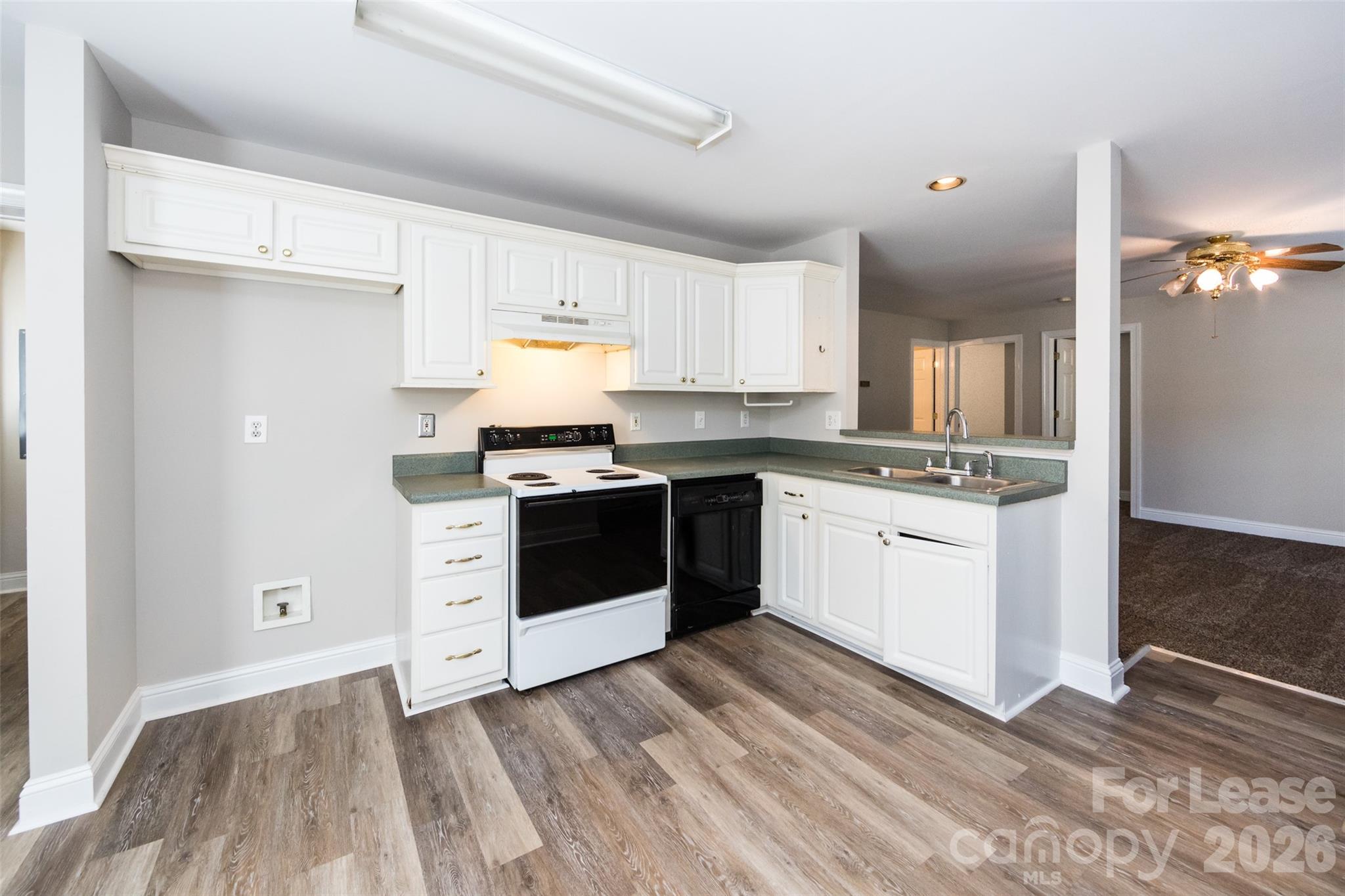 814 King Arthur Drive Gastonia NC 28056