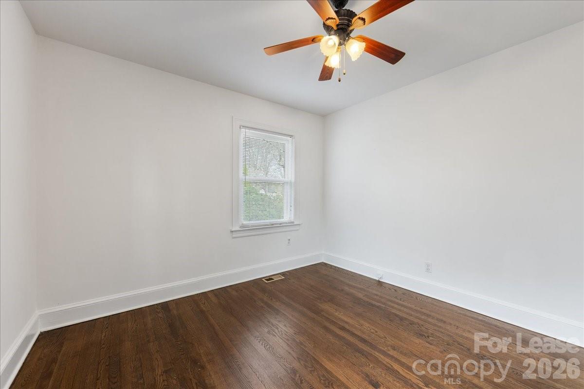 5711 Oak Drive Charlotte NC 28216