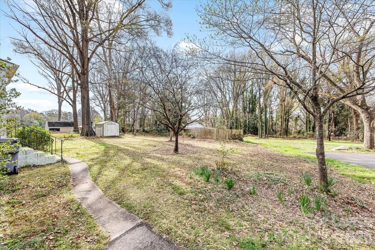 5711 Oak Drive Charlotte NC 28216