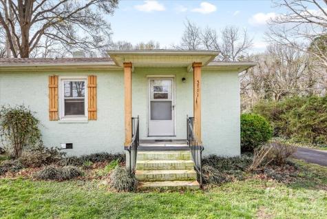 5711 Oak Drive Charlotte NC 28216