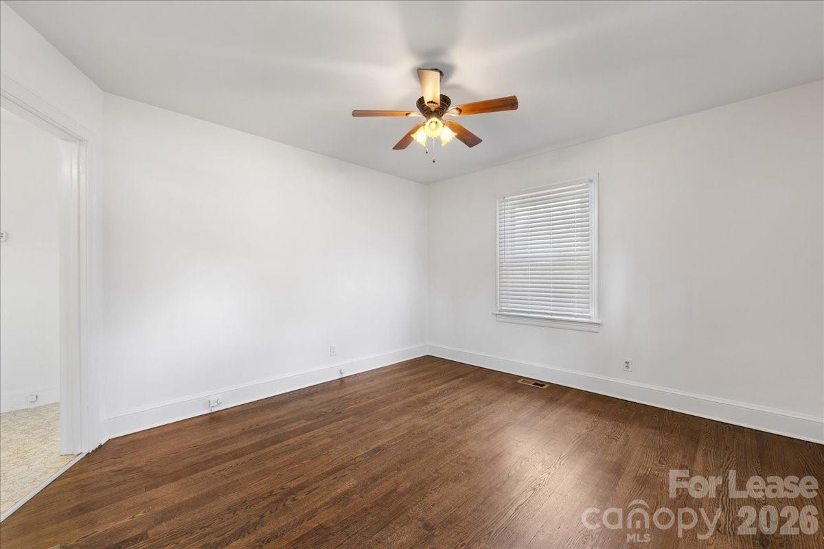 5711 Oak Drive Charlotte NC 28216