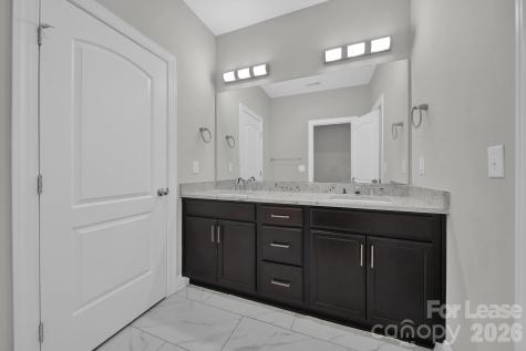 10615 Forest Drive Matthews NC 28105