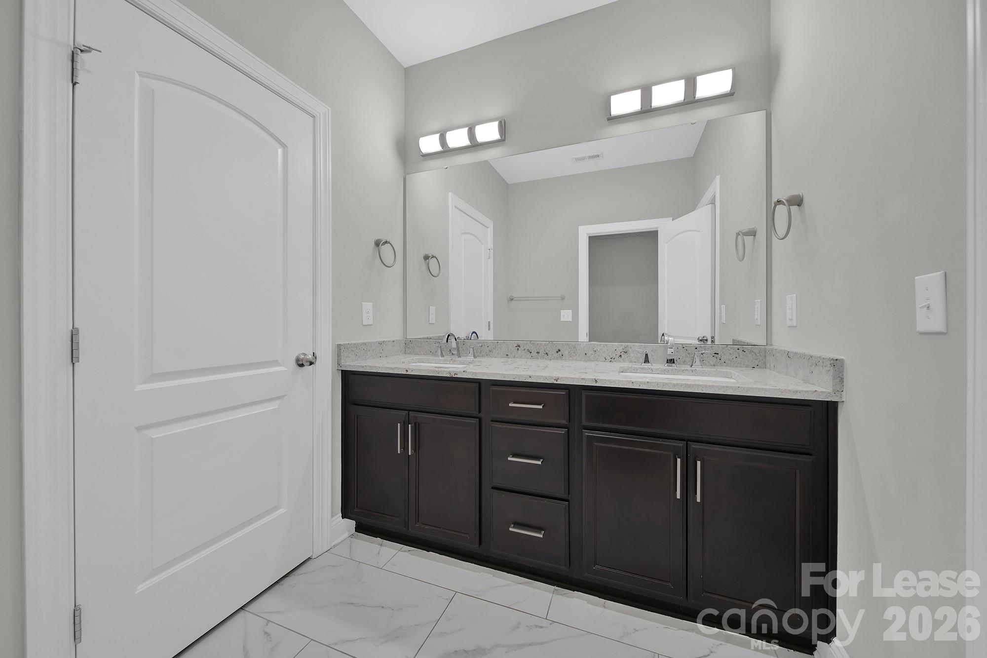 10615 Forest Drive Matthews NC 28105