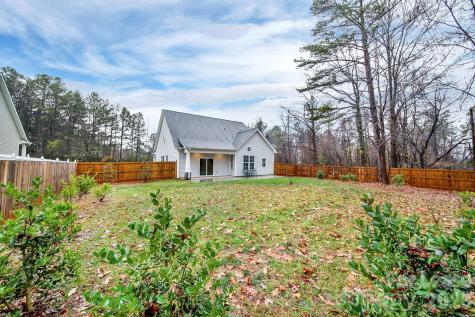 10615 Forest Drive Matthews NC 28105