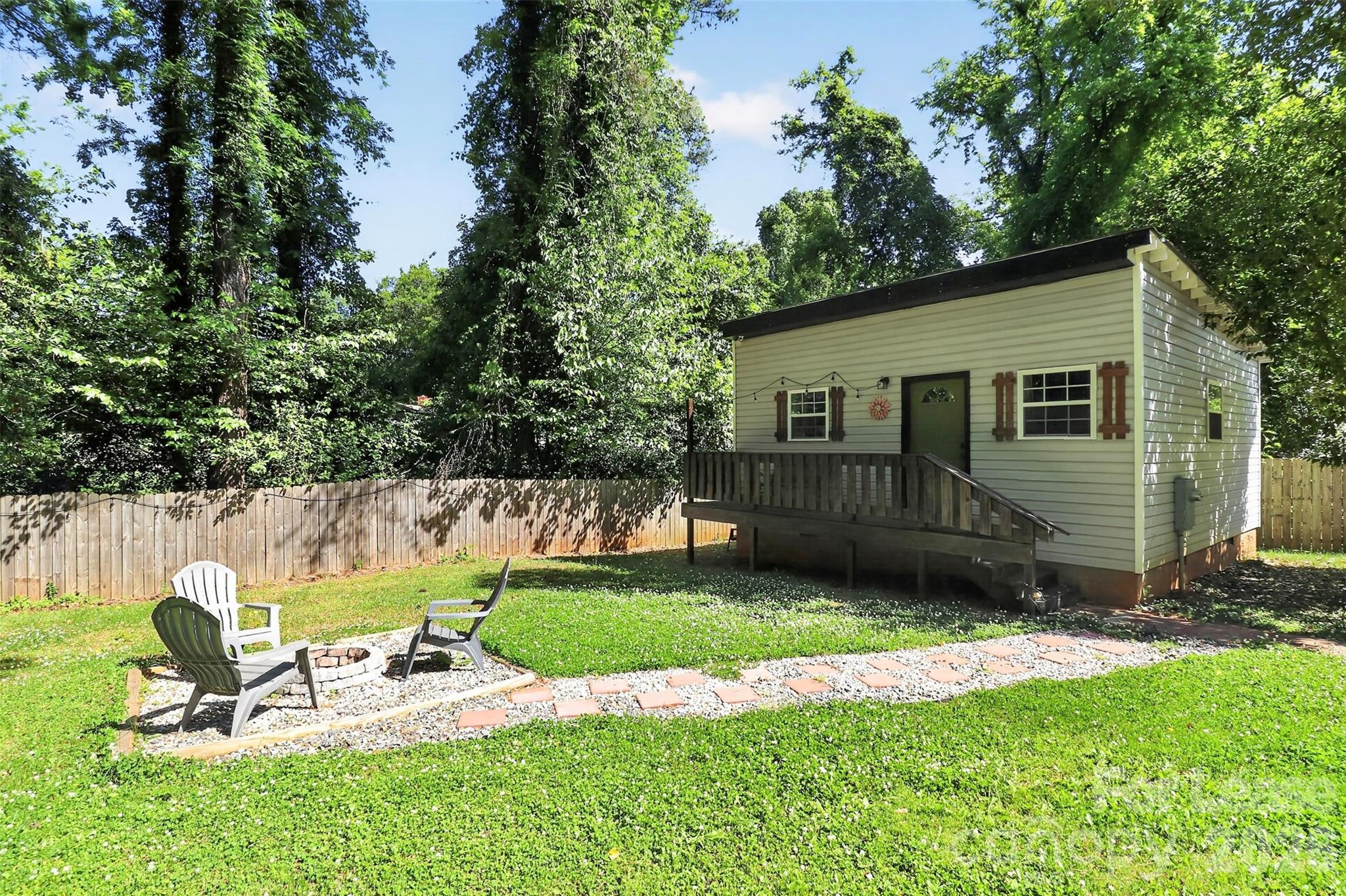 1954 Garibaldi Avenue Charlotte NC 28208