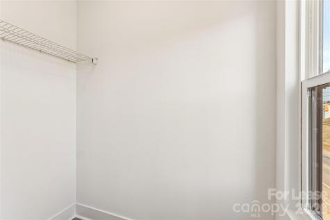 5015 Grayton Alley Charlotte NC 28206