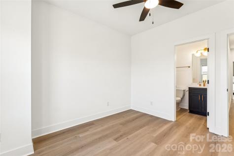 5015 Grayton Alley Charlotte NC 28206