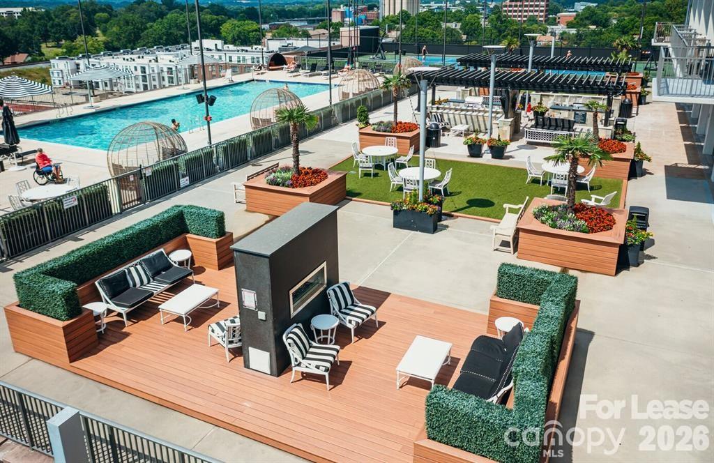 215 N Pine Street Charlotte NC 28202