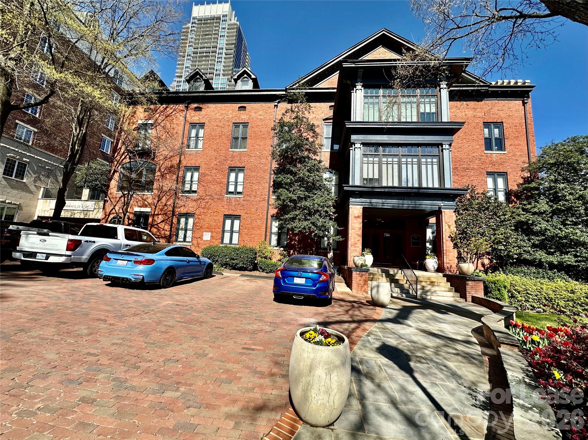 229 N Poplar Street Charlotte NC 28202