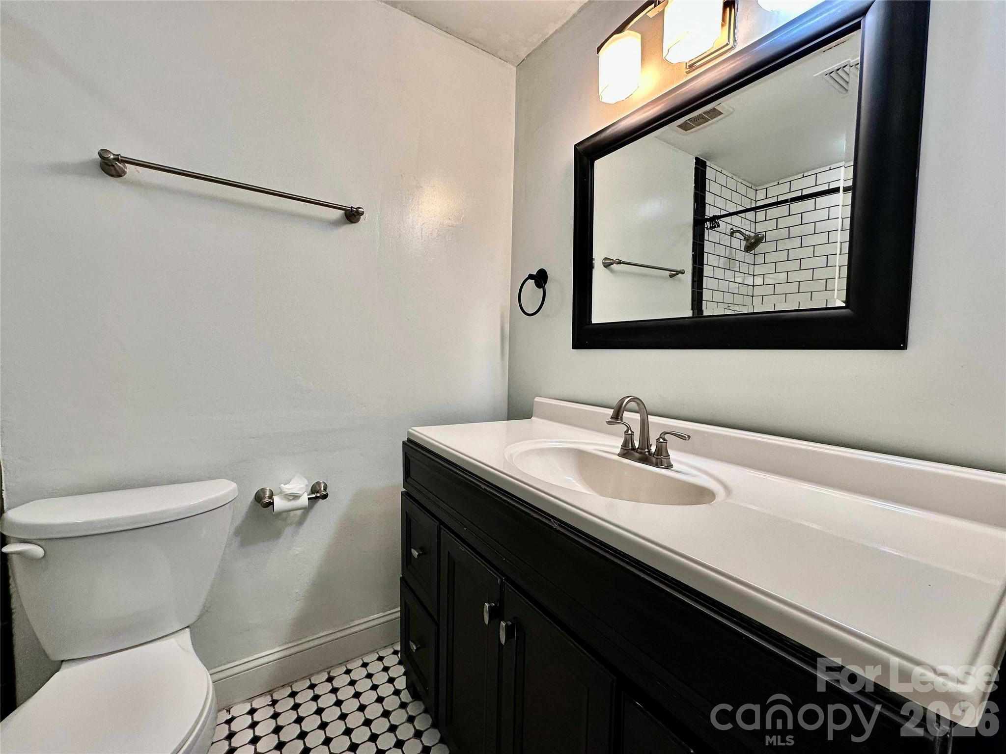 229 N Poplar Street Charlotte NC 28202