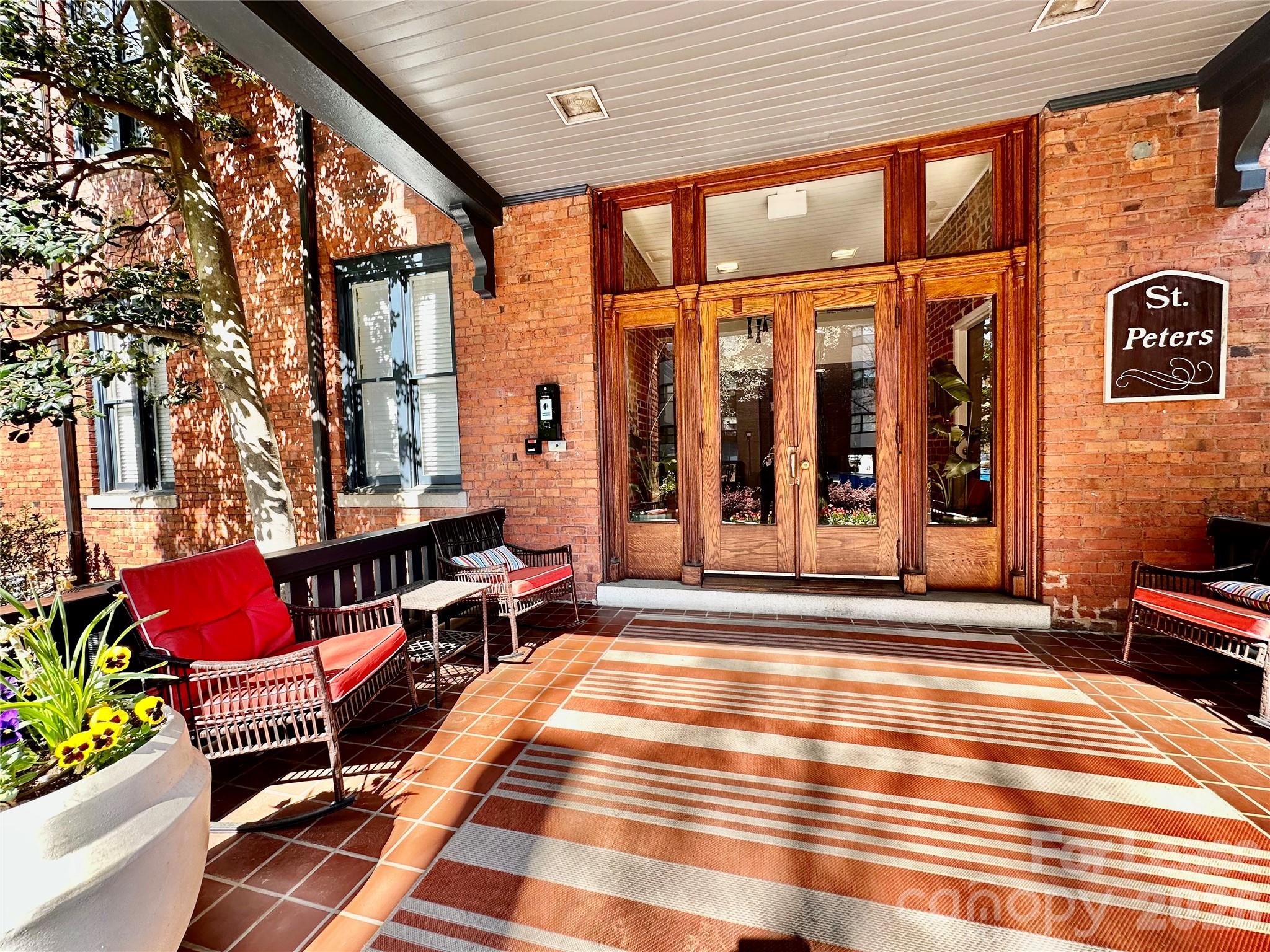 229 N Poplar Street Charlotte NC 28202