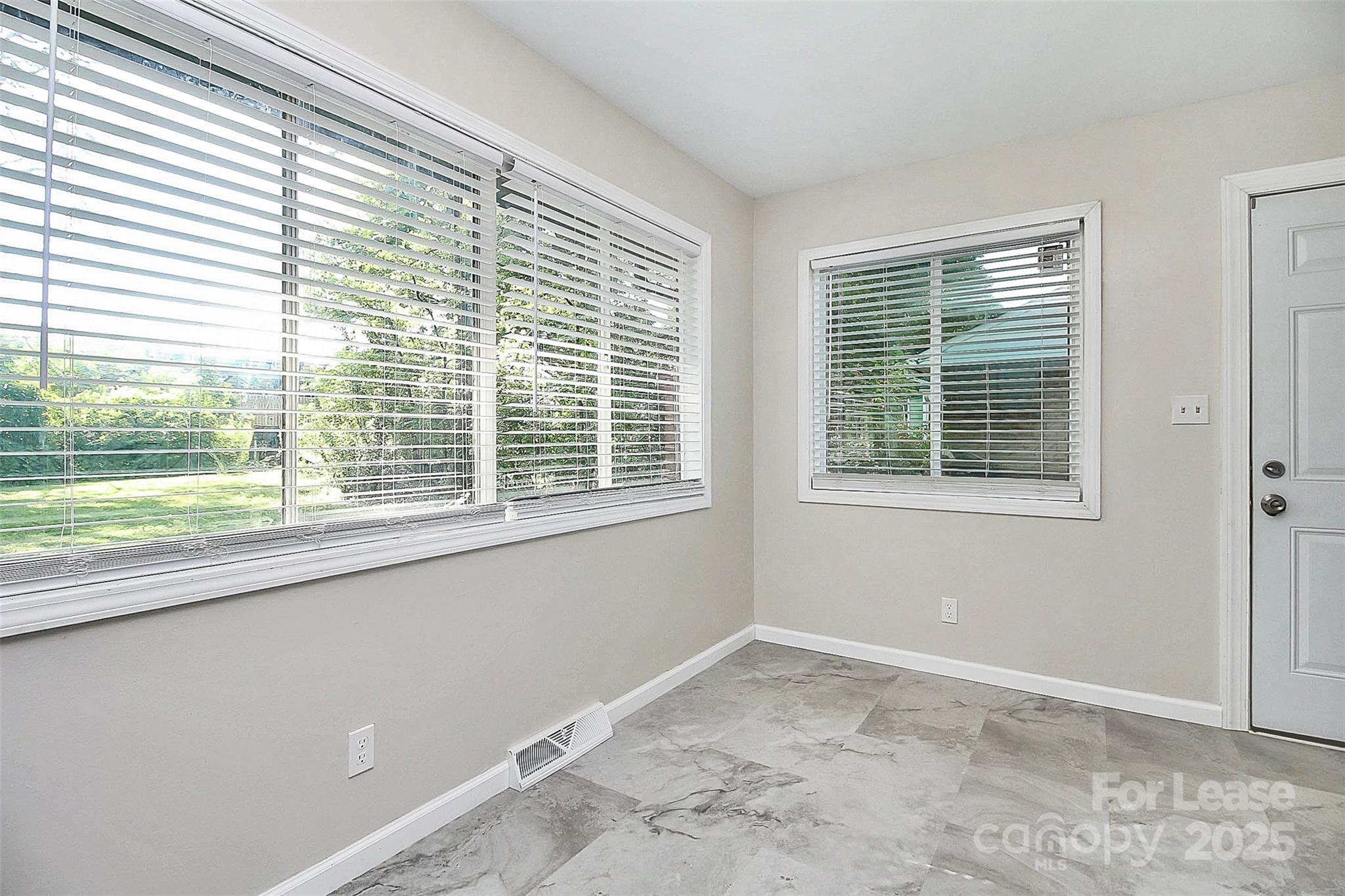 2244 English Drive Charlotte NC 28216