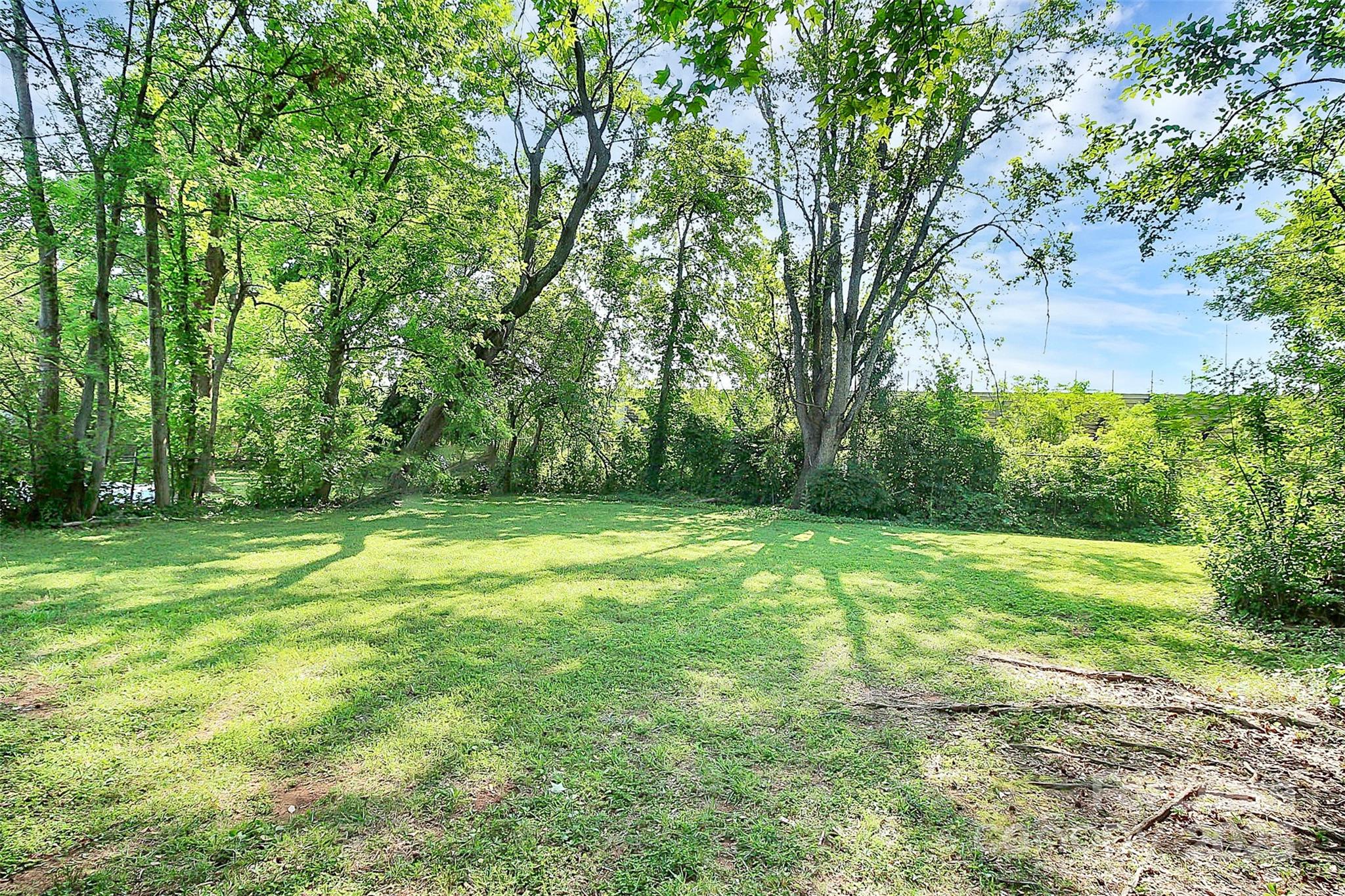 2244 English Drive Charlotte NC 28216