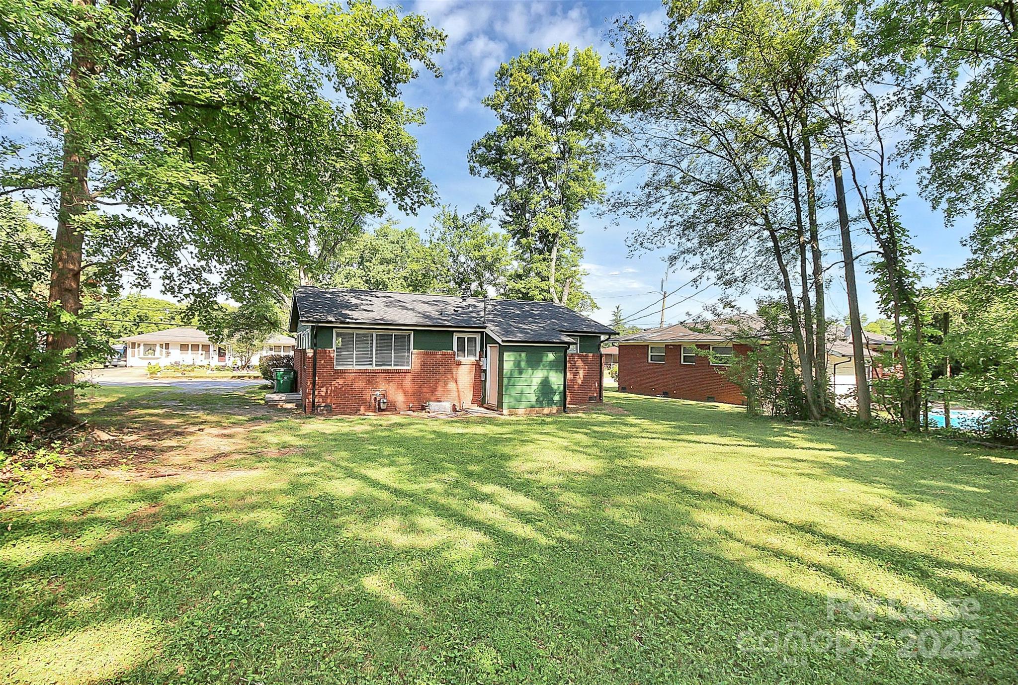 2244 English Drive Charlotte NC 28216
