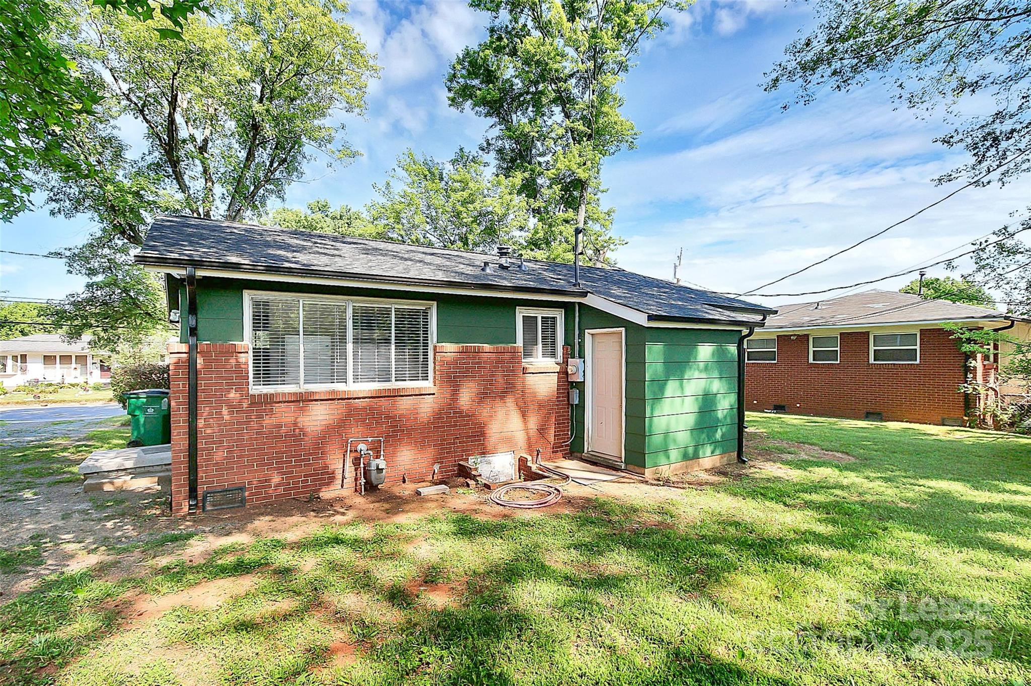 2244 English Drive Charlotte NC 28216