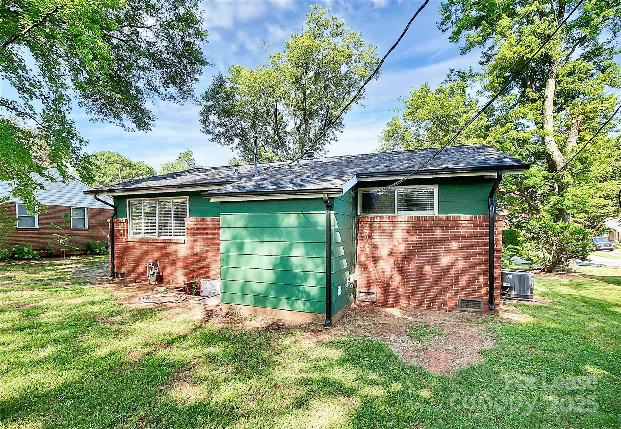2244 English Drive Charlotte NC 28216