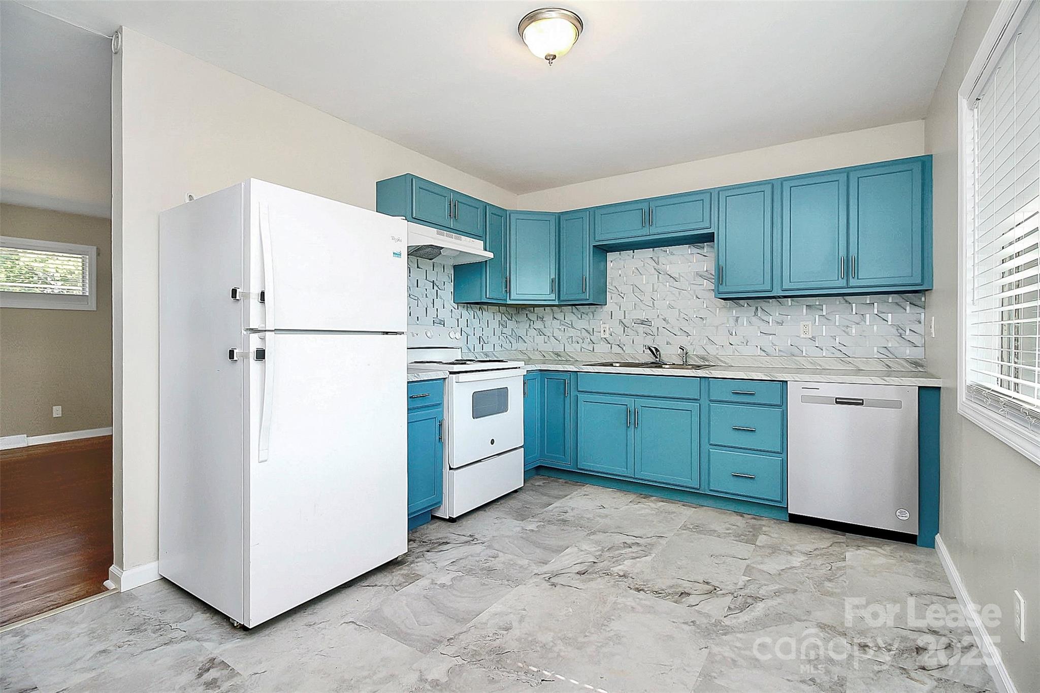 2244 English Drive Charlotte NC 28216