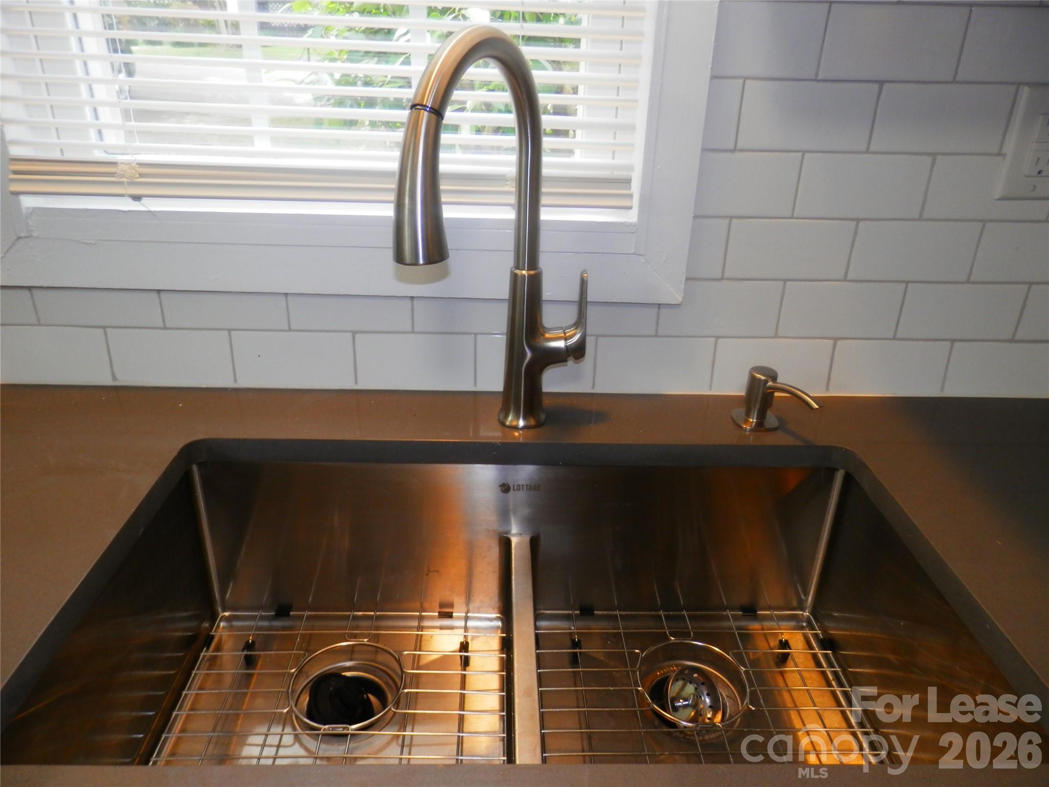 1416 Effingham Road Charlotte NC 28208