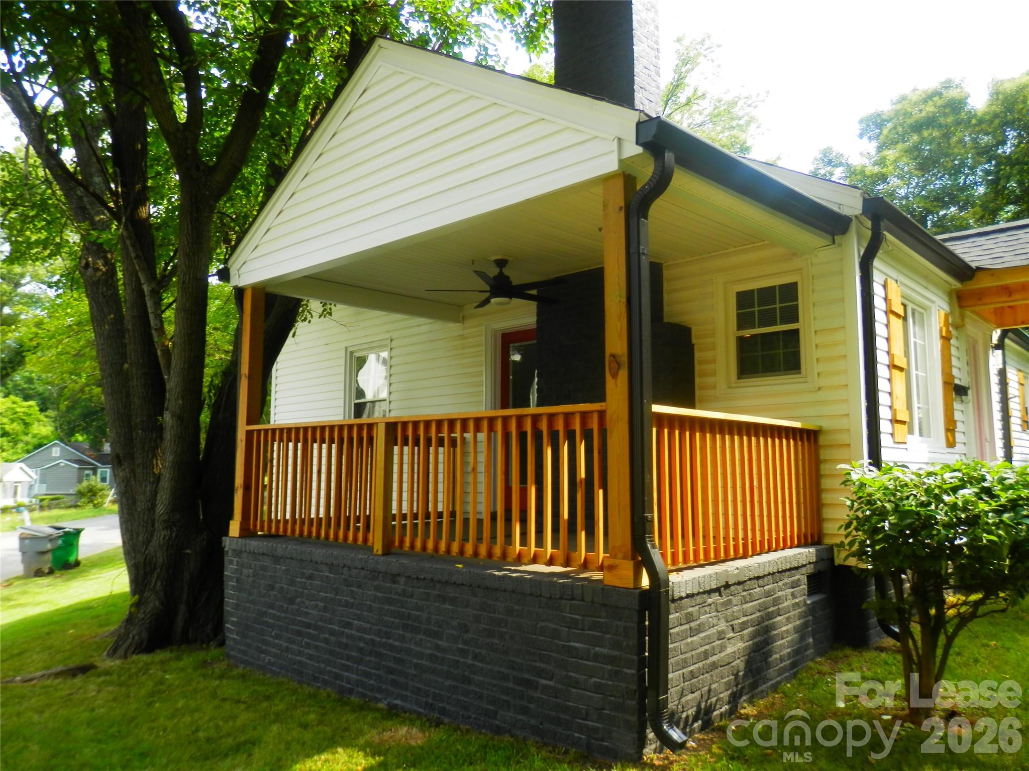 1416 Effingham Road Charlotte NC 28208