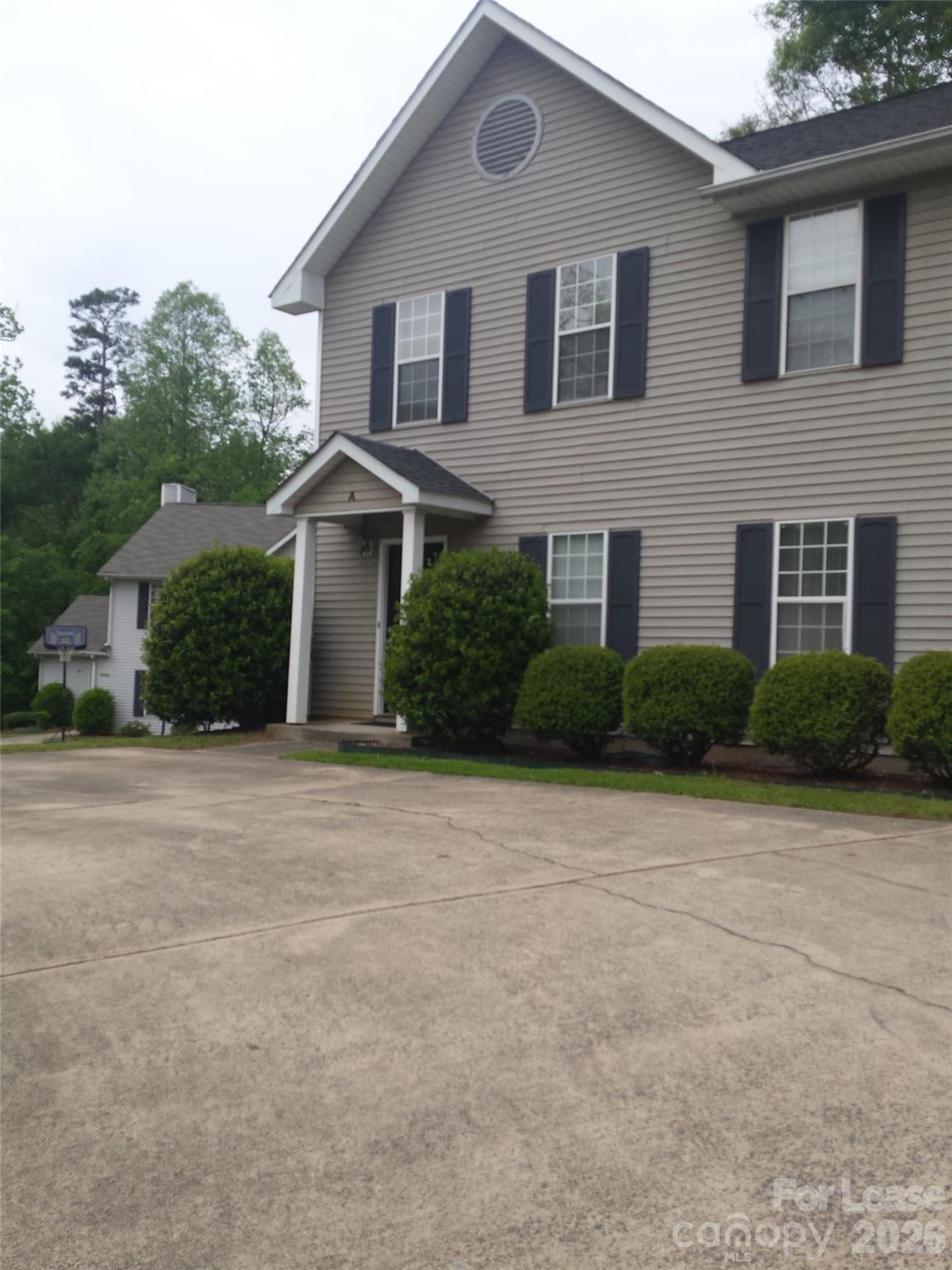 802 Selwyn Oaks Court Charlotte NC 28209