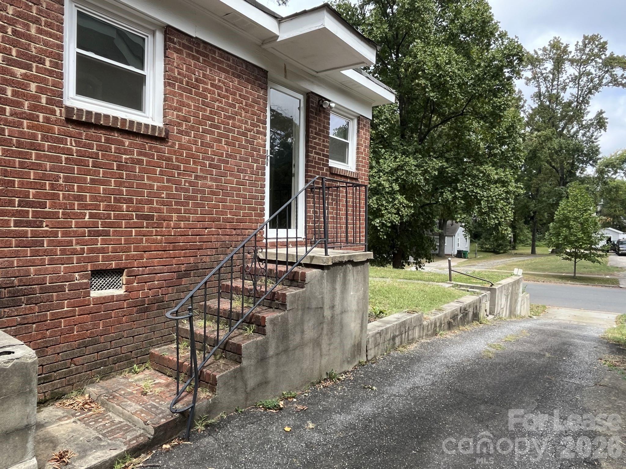 421 W Kingston Avenue Charlotte NC 28203