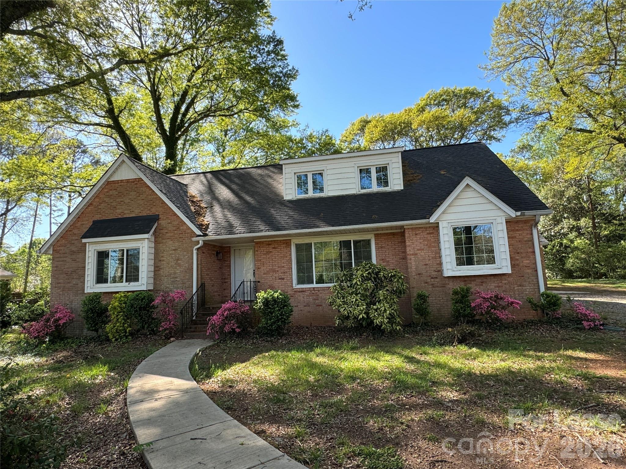 1002 S Main Street Mount Holly NC 28120