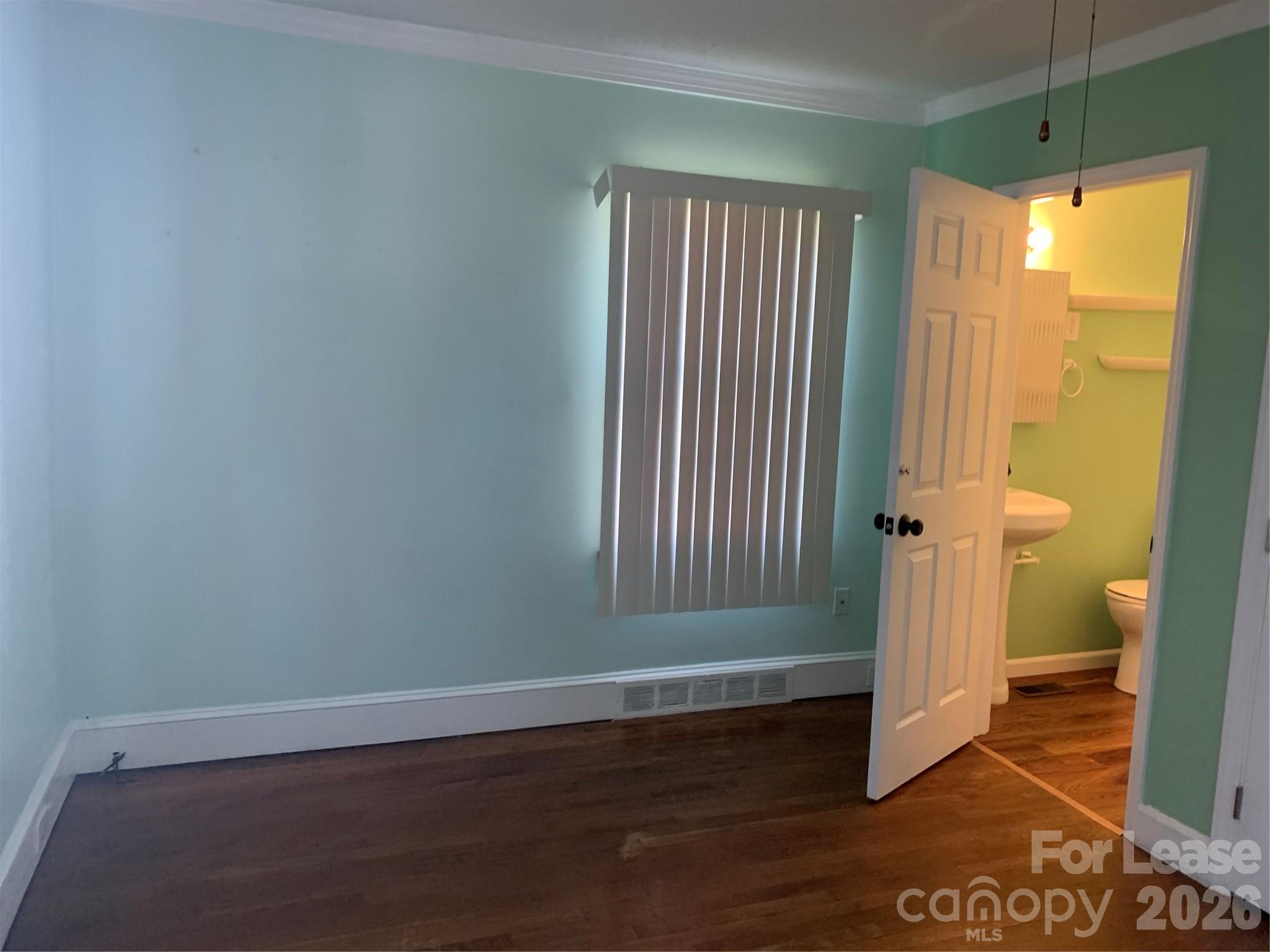 544 N Center Street Statesville NC 28677