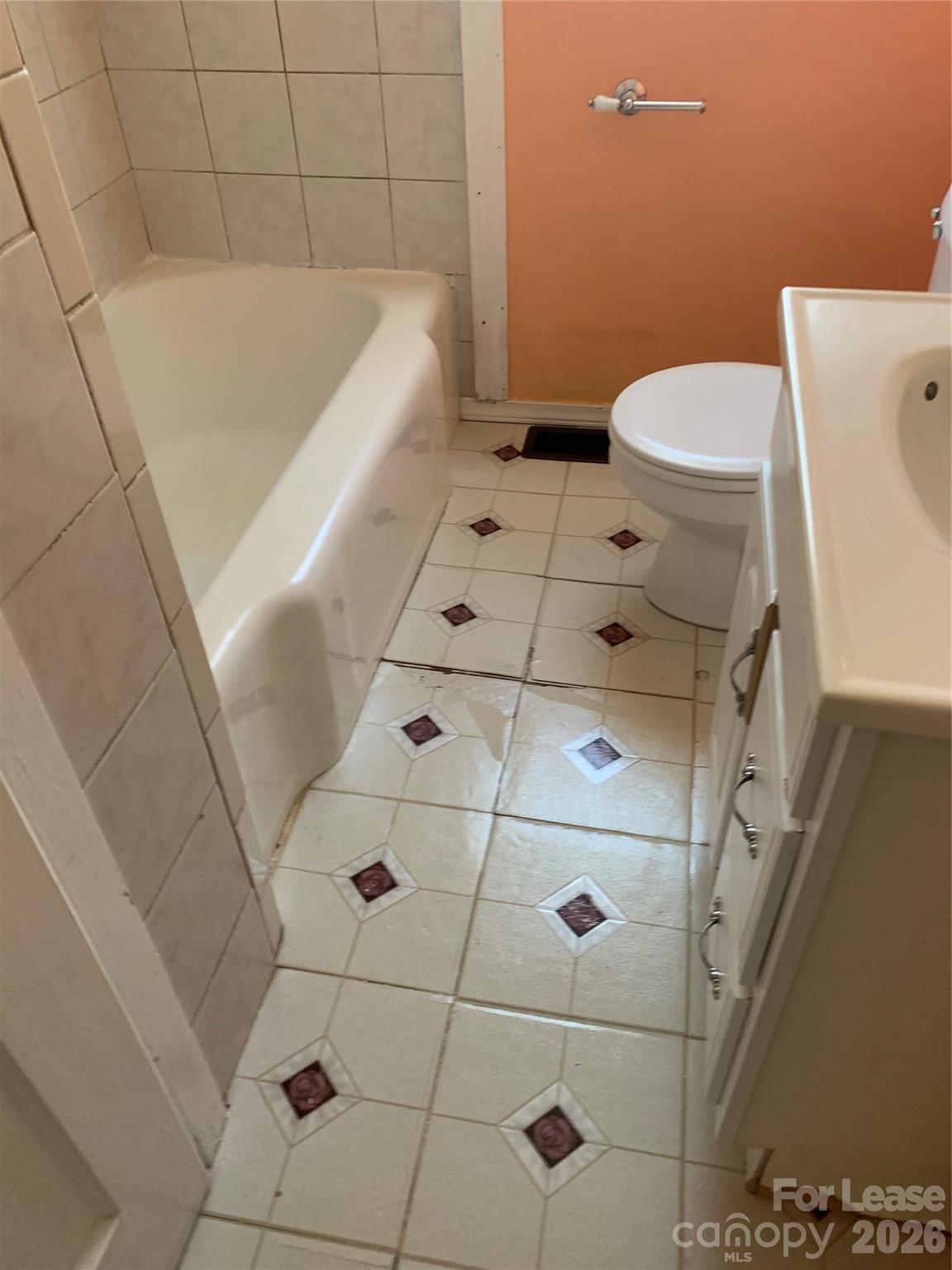 544 N Center Street Statesville NC 28677
