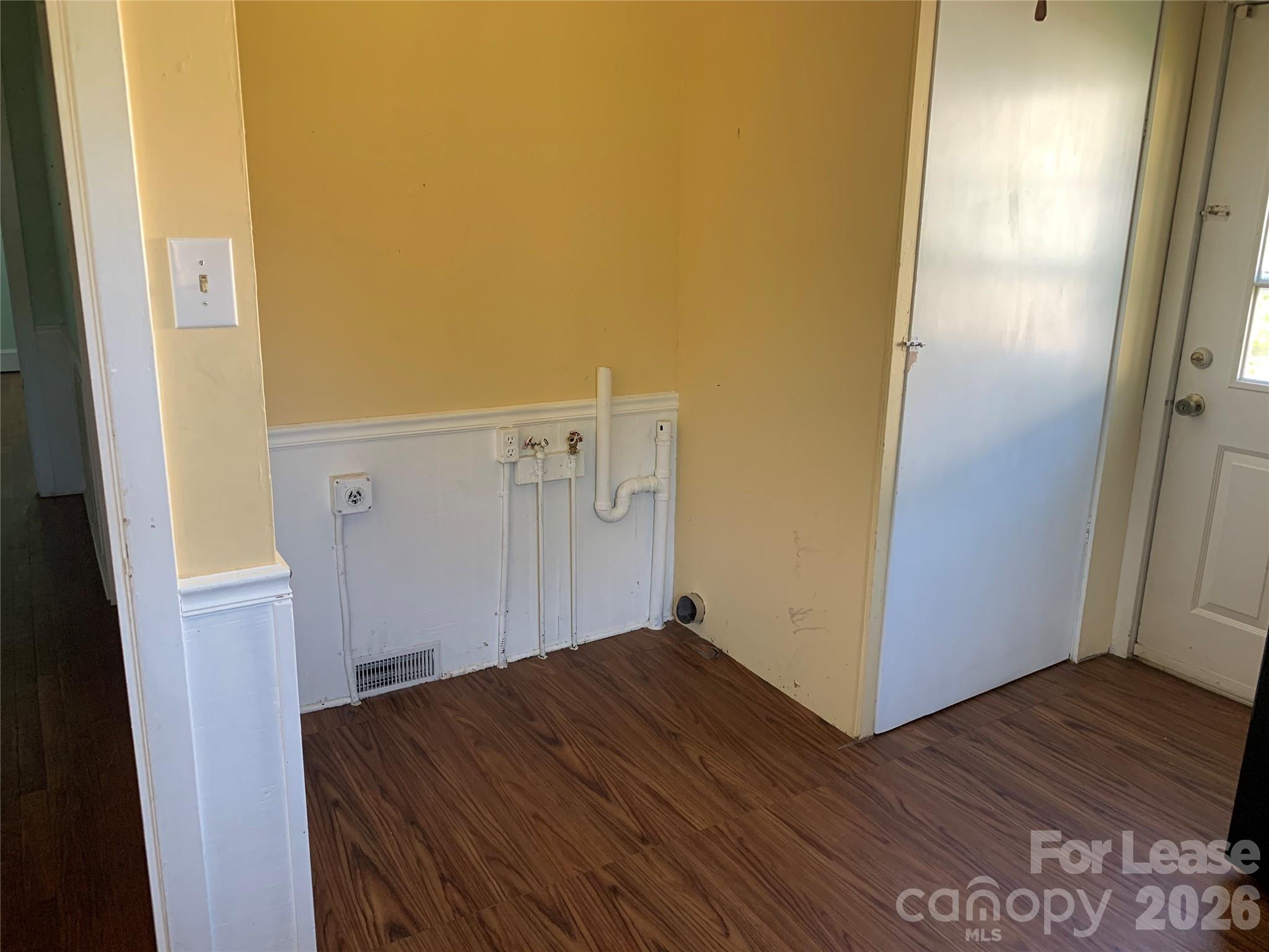 544 N Center Street Statesville NC 28677