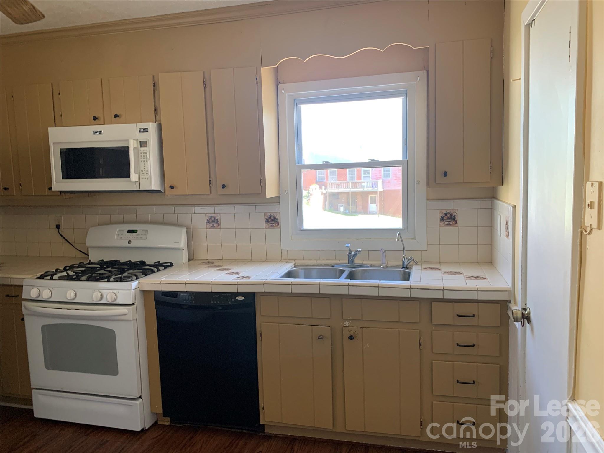 544 N Center Street Statesville NC 28677