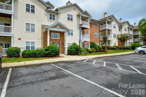 9823 Hyde Glen Court Charlotte NC 28262