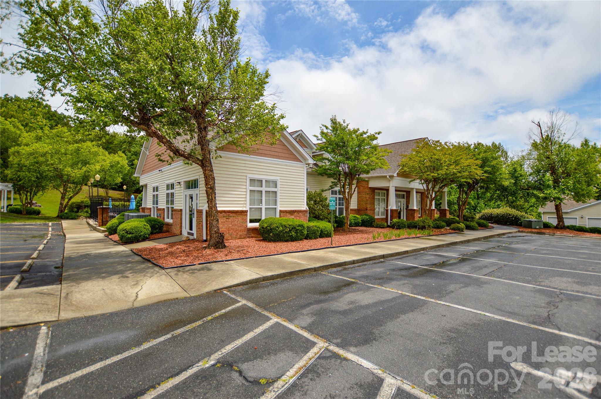 9823 Hyde Glen Court Charlotte NC 28262