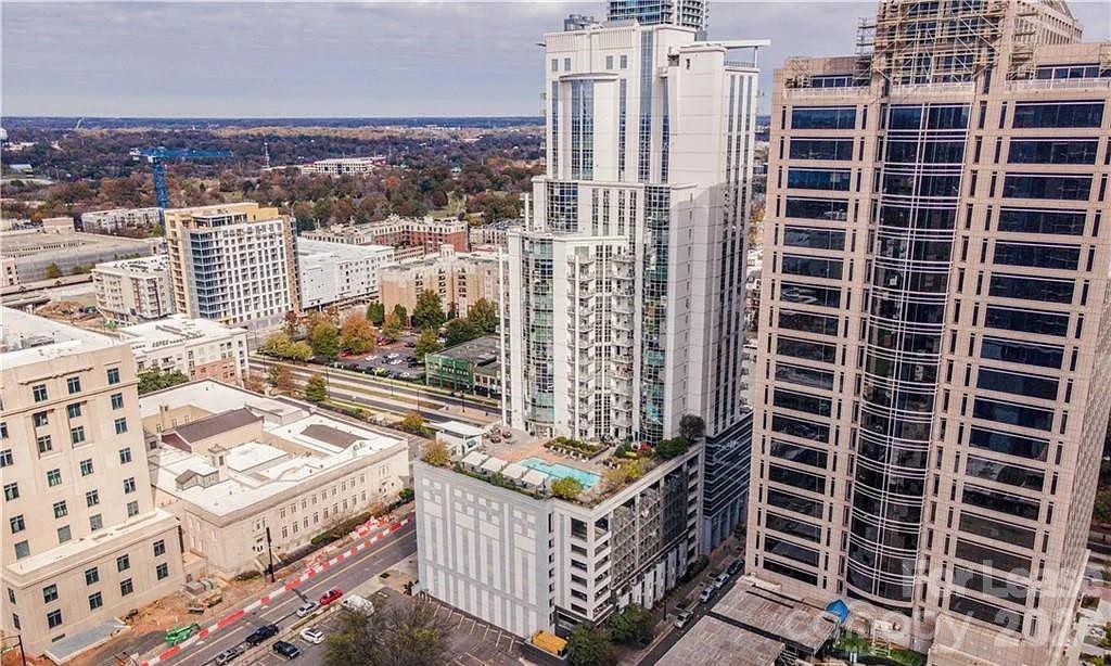 333 W Trade Street Charlotte NC 28202