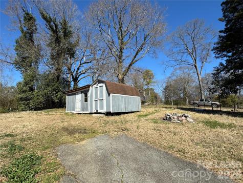 224 Howard Street Mount Holly NC 28120