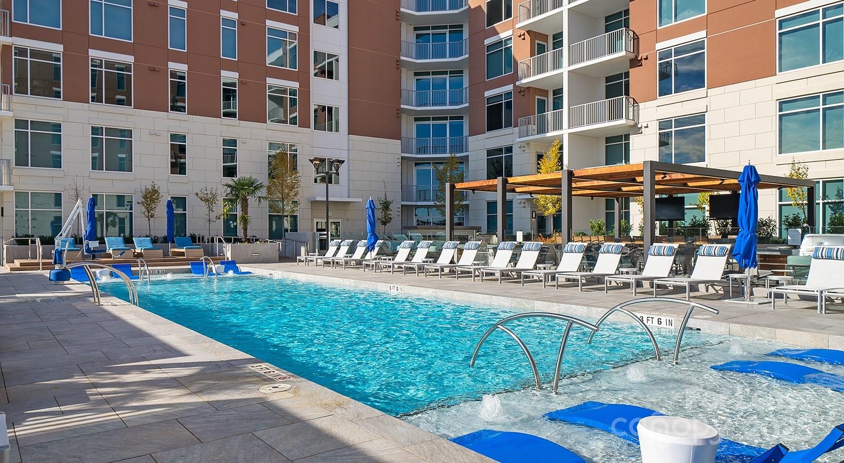 4425 Sharon Road Charlotte NC 28211