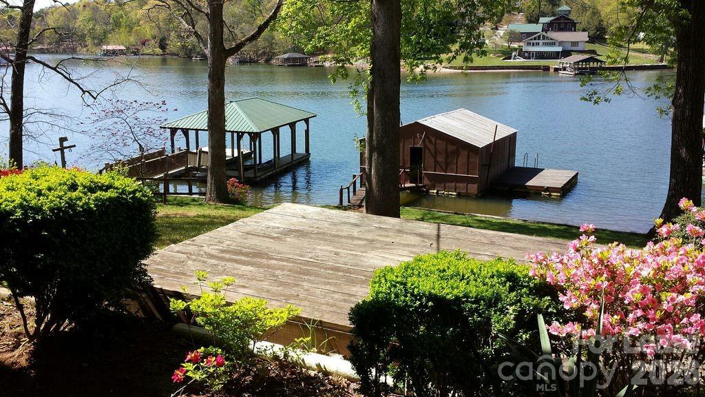 1222 Quiet Cove Lane Hickory NC 28601
