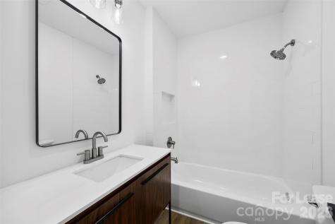 2942 Reid Avenue Charlotte NC 28208