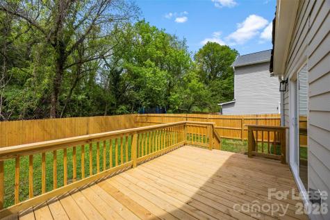 2942 Reid Avenue Charlotte NC 28208