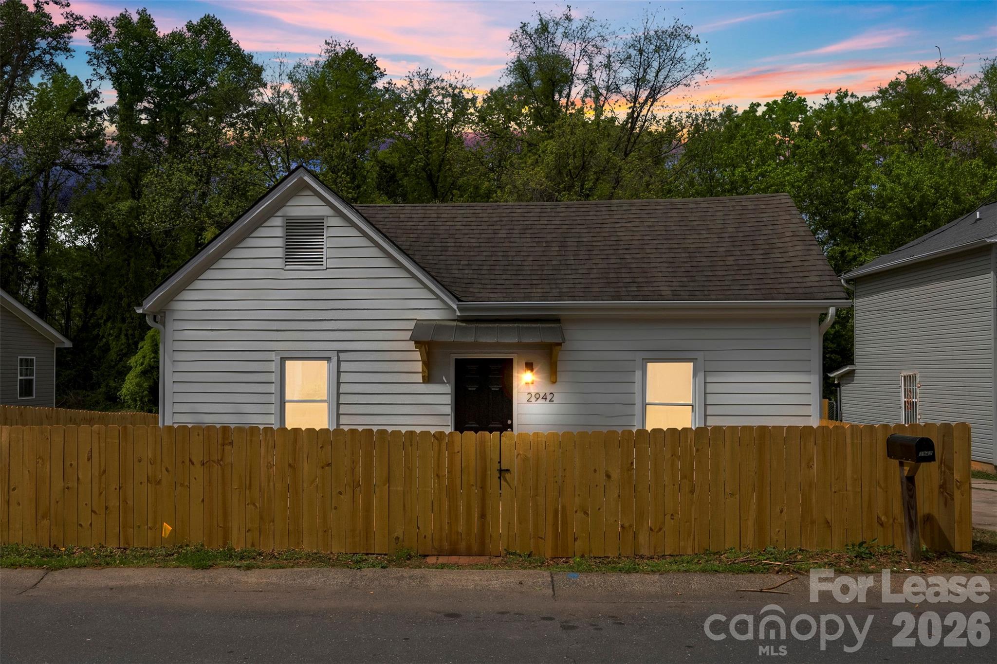 2942 Reid Avenue Charlotte NC 28208