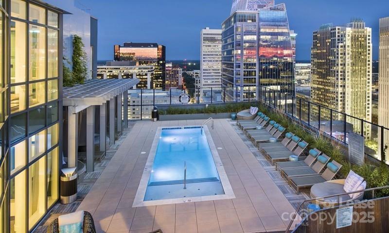 225 S Poplar Street Charlotte NC 28202