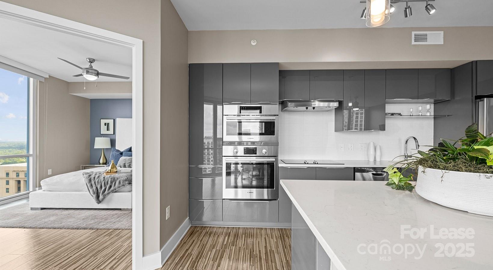 225 S Poplar Street Charlotte NC 28202