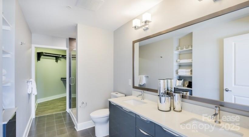 225 S Poplar Street Charlotte NC 28202